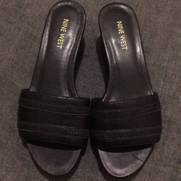 Women’s black open toe wedge sandals - Picture 3 of 5
